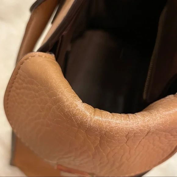 MICHAEL KORS Large Gia Satchel Tote Tan - Picture 10 of 14